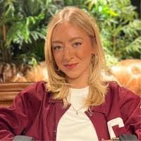 Lauren Blakemore's Instagram, Twitter & Facebook