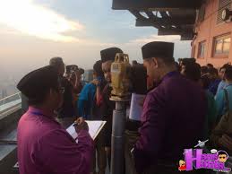 Kebajikan adalah cinta, berbagi adalah cinta, menata hidup untuk lebih bijak adalah cinta. Majlis Cerapan Rasmi Anak Bulan Ramadan Di Menara Kuala Lumpur Hans