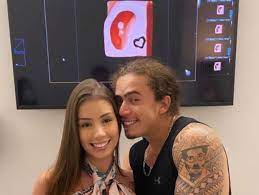 O bebê nasceu prematuro de 22 semanas no sábado, . Whindersson E Maria Lina Mostram Ultrassom Do Filho 1Âª Foto Em Familia Quem Quem News