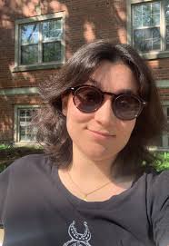 Hæ hæ!🇮🇸👋 🙋🏻‍♂️ Me and my friend are looking for a private apartment  (2 bedrooms). We are responsible and keep our living space clean. 💡 We  don't have any bad habits and