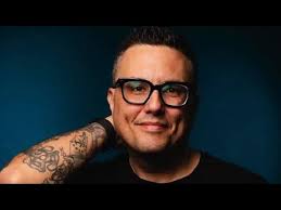 Aaron Leidecker talks “dogs” at Newport Playhouse & Cabaret 3/8/24