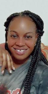 Adriane Cox's Instagram, Twitter & Facebook