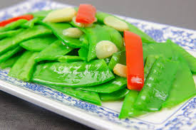 荷兰豆圆身的又称蜜糖豆或 蜜豆 （sugar snap peas），扁身的称为 青豆 或荷兰豆 (snow pea)，还有小寒豆、淮豆、麻豆、 青小豆 、留豆、金豆、 回回豆 、麦豌豆、麦豆、毕豆、麻累、国豆、软. å¤§å»šæ•™ä½ æ¸…ç‚'è·è˜­è±† ç°¡å–®åšæ³• è·è˜­è±†æ¸…è„†ä¸è®Šè‰² ç‡Ÿé¤Šé‚„ä¸æµå¤± æ¯æ—¥é ­æ¢
