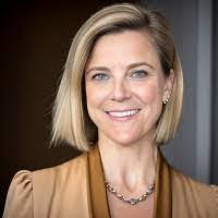 Karen Raftery's Instagram, Twitter & Facebook