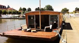 Toue Cabanee Cabanes Co Cabanas Hangar A Bateaux Maison Flottante