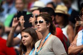 Roger federer holds several atp records and is considered to be one of the greatest tennis players the roger federer foundation helps children in the poorest regions of our world. Bilderstrecke Zu Zur Not Helfen Federer Tipps Von Myla Und Charlene Bild 3 Von 4 Faz