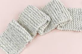 Knit hats, headbands, cowl, scarfs, mitts and more with these fashionable knit sets. How To Knit A Scarf For Beginners