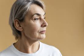 15 σημάδια που δείχνουν ότι το σώμα σας γερνάει πιο γρήγορα από εσάς