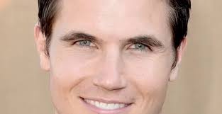Robbie Amell : sa biographie