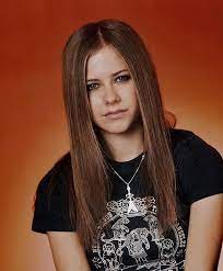 Let go е дебютният албум на канадската изпълнителка аврил лавин.издаден е на 4 юни 2002 г. Avril Lavigne Fanpage En Instagram Avril Lavigne Eika Aoshima Shoot 2002 Follow Avrilsuniverse For More In 2021 Long Hair Styles Hair Styles Avril Lavigne