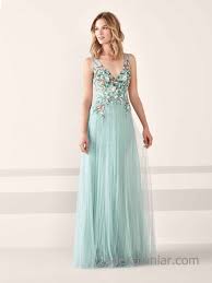 Pronovias 2020 Abiye Elbise Modelleri Yesil Uzun Askili Derin V Yakali Cicek Islemeli Tul Etekli Resmi Elbise The Dress Elbise Modelleri