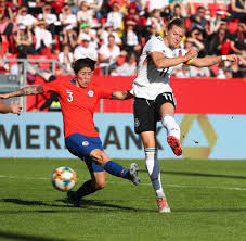 Rekordsiegerin der wahl zur fußballerin des jahres in deutschland bleibt damit die 8 mal in folge gewählte birgit prinz. Generalprobe Gegen Chile Deutsche Fussballerinnen Wecken Wm Hoffnungen Welt