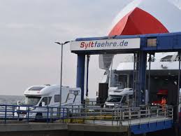 Mehr dazu im newsblog für. Urlaub Auf Sylt Wieder Moglich Viele Touristen Stromen Auf Die Nordseeinsel Deutschland
