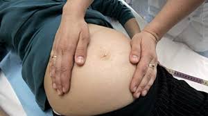 Diagnostiziert wird gestationsdiabetes mithilfe zweier glukosetests. Schwangerschaftsdiabetes Das Baby Im Bauch Isst Mit Stern De