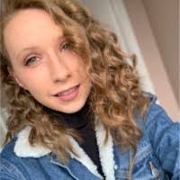 Nicole Hirst's Instagram, Twitter & Facebook