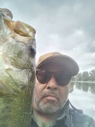 Fresh Worms at the Shop! 🪱🎣🤙🏼