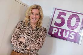 Sindsdien hebben tienduizenden leden hun lidmaatschap opgezegd. Wie Is Liane Den Haan 53 Het Nieuwe Gezicht Van 50plus Ik Ga Niet Met Modder Gooien Woerden Ad Nl