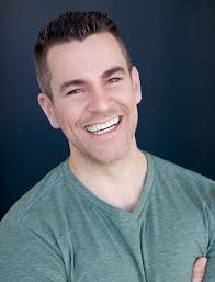 Hire David Kwong to Speak