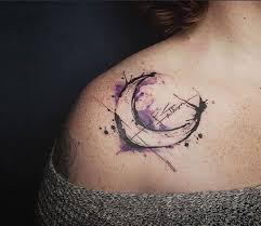 Einzigartige Mond Tattoos Fur Frauen Neu Tatto Designs 2018 Mond Tattoos Mond Tattoo Tattoo Ideen