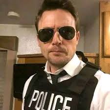 Finally, I have signed back to Hudson and Rex. 💯 coming back to Hudson and  Rex if you are happy to see me back, can I get a direct message welcome  back❤️