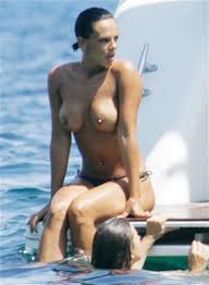 Голая жена роналду (25 фото) - Порно фото голых девушек