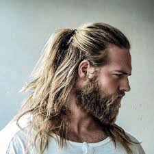 Le acconciature per i capelli lunghi possono essere infinite, ma sta di fatto che le tendenze parlano chiaramente: Idee Tagli Di Capelli Uomo Autunno Inverno 2016 2017 Foto Stylosophy