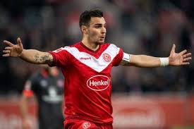 Hier ist der skin von kaan ayhan. Kaan Ayhan Archive Buzz04 Schalke 04 News