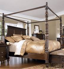 Start with a bed style and let the rest of the décor follow or fall in love with a single piece and synchronize accordingly. Broyhill King Bedroom Set Novocom Top