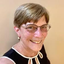 Danielle Penn's Instagram, Twitter & Facebook