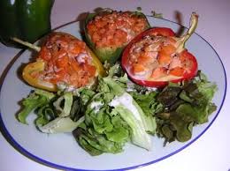 Recette De Poivrons Farcis Au Saumon Recette Recette Poivron Farci Poivrons Farcis Recette
