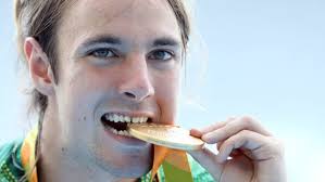 Teenager Brayden Davidson breaks Australia's athletics gold medal duck at  Rio Paralympics