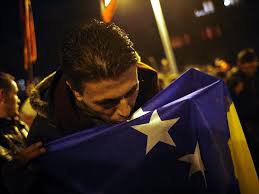 La procedura per la dichiarazione d'indipendenza unilaterale del kosovo dalla serbia è cominciata. A Brief History Of Kosovo Independence