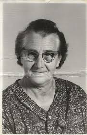 I finally came across my Lockwood School class pictures. (I'm only missing  Mrs. Reading, 3rd grade, 1965-1966): Mrs. Williams, afternoon?  Kindergarten, 1962-63 Mrs. Rhyne, 1st and 2nd, 1963-64 and 1964-65 Mrs.  Griffith,