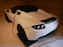 The tesla roadster is a battery electric vehicle (bev) sports car, based on the lotus elise chassis, that was produced by the electric car firm tesla motors. Unit Terakhir Tesla Roadster Untuk Dijual Harga Dari Rm6 34 Juta Careta
