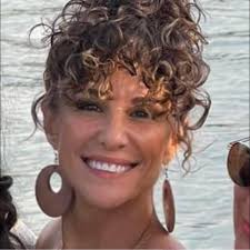 Anyone know a st Pete hair stylist that does perms?