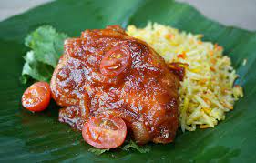 Its soup base came across as being balanced, cloudy yet not overly rich, spicy but manageable. Ayam Masak Merah Tomato Chicken Curry