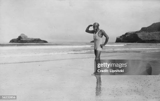 484 1920s Men Beach Stock Photos, High-Res Pictures, and Images - Getty Images
