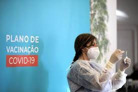 Neste momento, cerca de 95% da população com mais de 50 anos residente no continente já tem uma dose. Governo Portugues Descartou Relacao Entre Morte De Mulher E Vacina Contra Covid 19