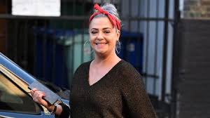 Mona lisa smile (2003) cast and crew credits, including actors, actresses, directors, writers and more. Who Is Lisa Armstrong Everything You Need To Know About The Make Up Artist And Ex Wife Of Ant Mcpartlin Closer