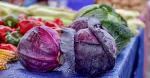 How do you eat purple cabbage?