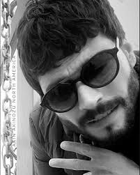 Akin Akinozu Stops To Have His Picture Snapped Taken From The Tv Set Of Hercai Akinakinozu Rebrusahin Hercaidizi Akin Actors Images Turkish Actors Actors