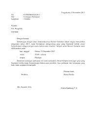 Tanda tangan dan stempel, pada bagian inilah yang membedakan antara surat resmi dan tidak resmi, pada surat resmi kamu harus bubuhkan tanda tangan dan stempel organisasi atau lembaga. Doc Contoh Surat Undangan Partisipasi Wury Triasih Academia Edu