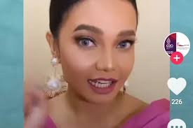 Penyanyi Citra Scholastika ajak Warga Labuan Bajo Hadiri Malam Puncak  Festival Golo Koe