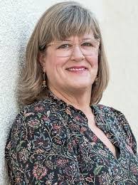 Beth Parker's Instagram, Twitter & Facebook