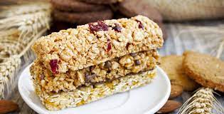 So easy könnt ihr euch aber proteinriegel selber machen! Eiweissriegel Selber Machen Der 3 Minuten Trick Ohne Backen