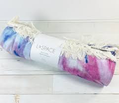 This box seems to be relatively light on skincare/haircare/makeup which should make a lot of people happy. Fabfitfun Summer 2020 Box Review Coupon Hello Subscription