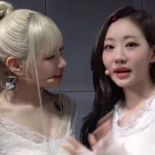 Julie Ditto's Instagram, Twitter & Facebook