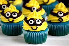 Bob the minion out of chocolate cakes, ganache, buttercream and fondant! 26 Minion Cupcake Ideas Baking Smarter