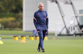 Jose mourinho walked into dinamo zagreb's dressing room to congratulate them. Tottenham Manager Jose Mourinho Keeps His Promise To The Macedonian Journalist By Taking A Photo With Him As A Favor To Honor His Late Father Oltnews