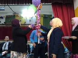 Перевод «perasmian» на английский язык: Smk Paka Live Majlis Perasmian English Week English Facebook